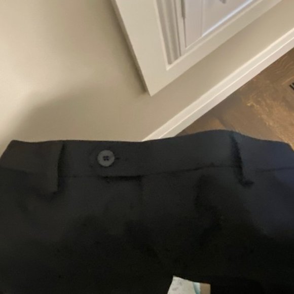 Boy's Black Suit Size 14R, Shirt Size 12R, Tie - Picture 6 of 13